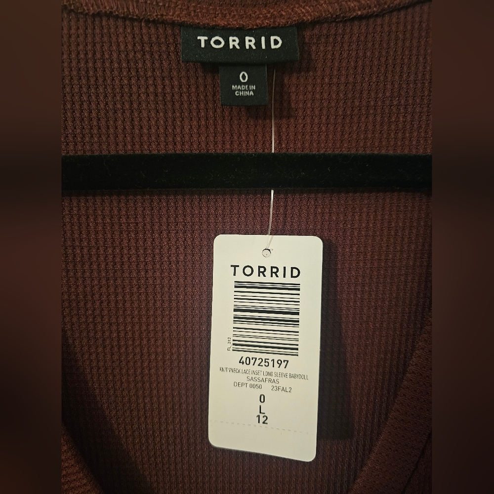 NWT Torrid Top - Picture 2 of 5